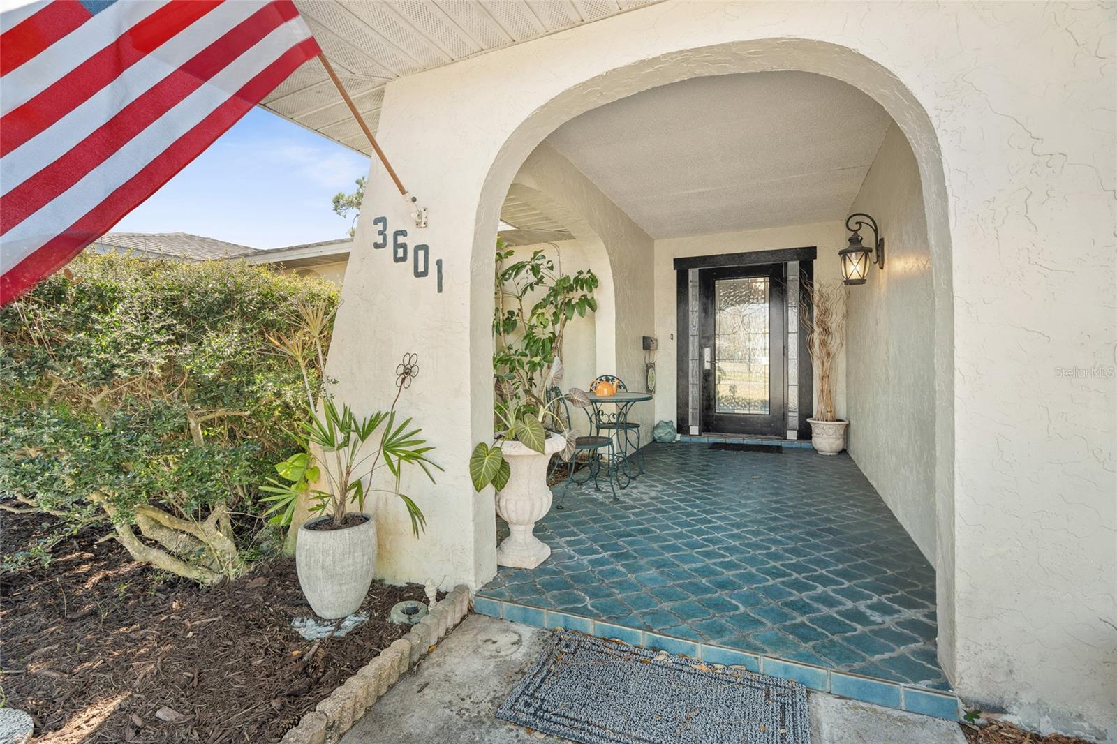 Image 5 of 54 For 3601 18th Avenue W