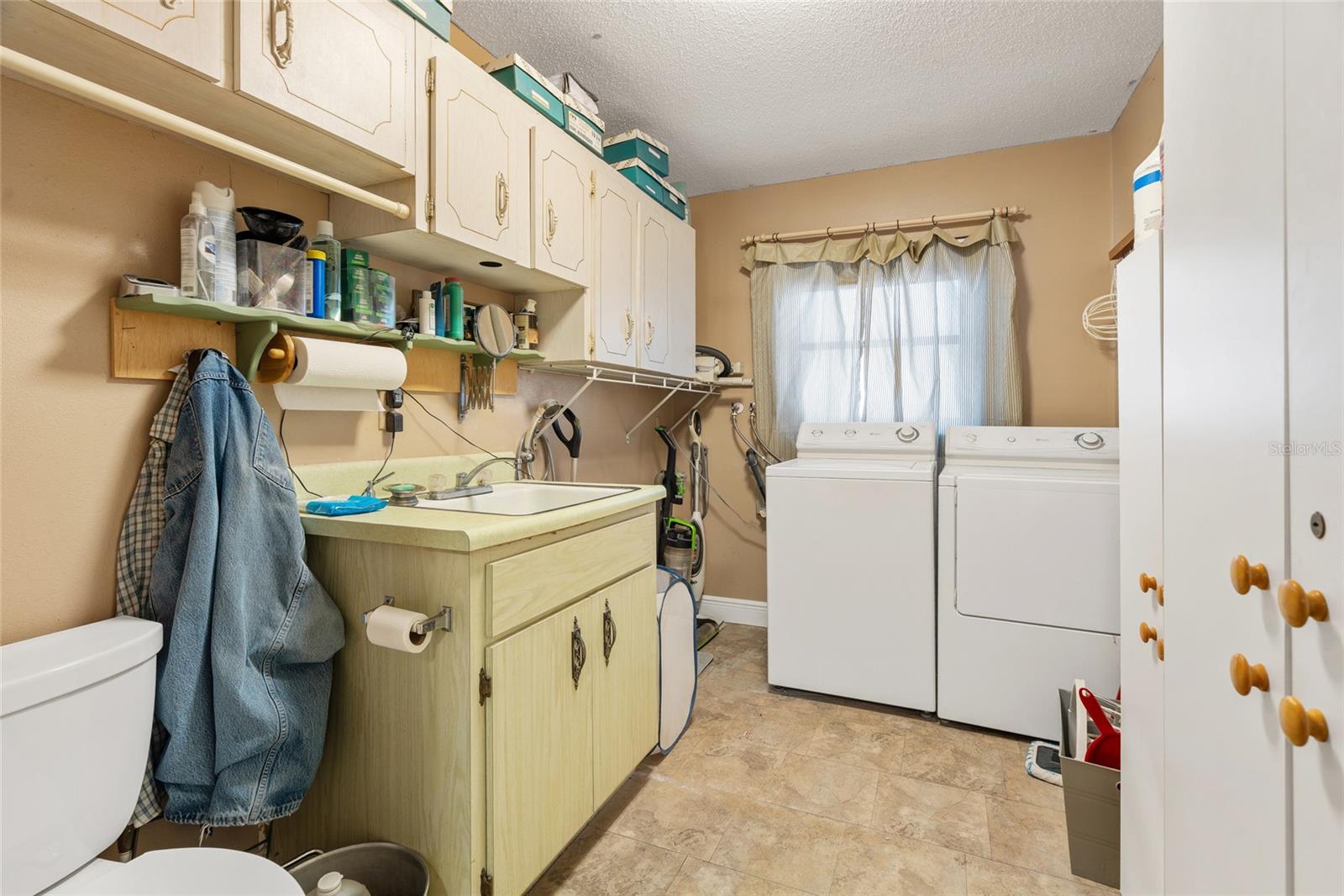 Image 9 of 54 For 3601 18th Avenue W