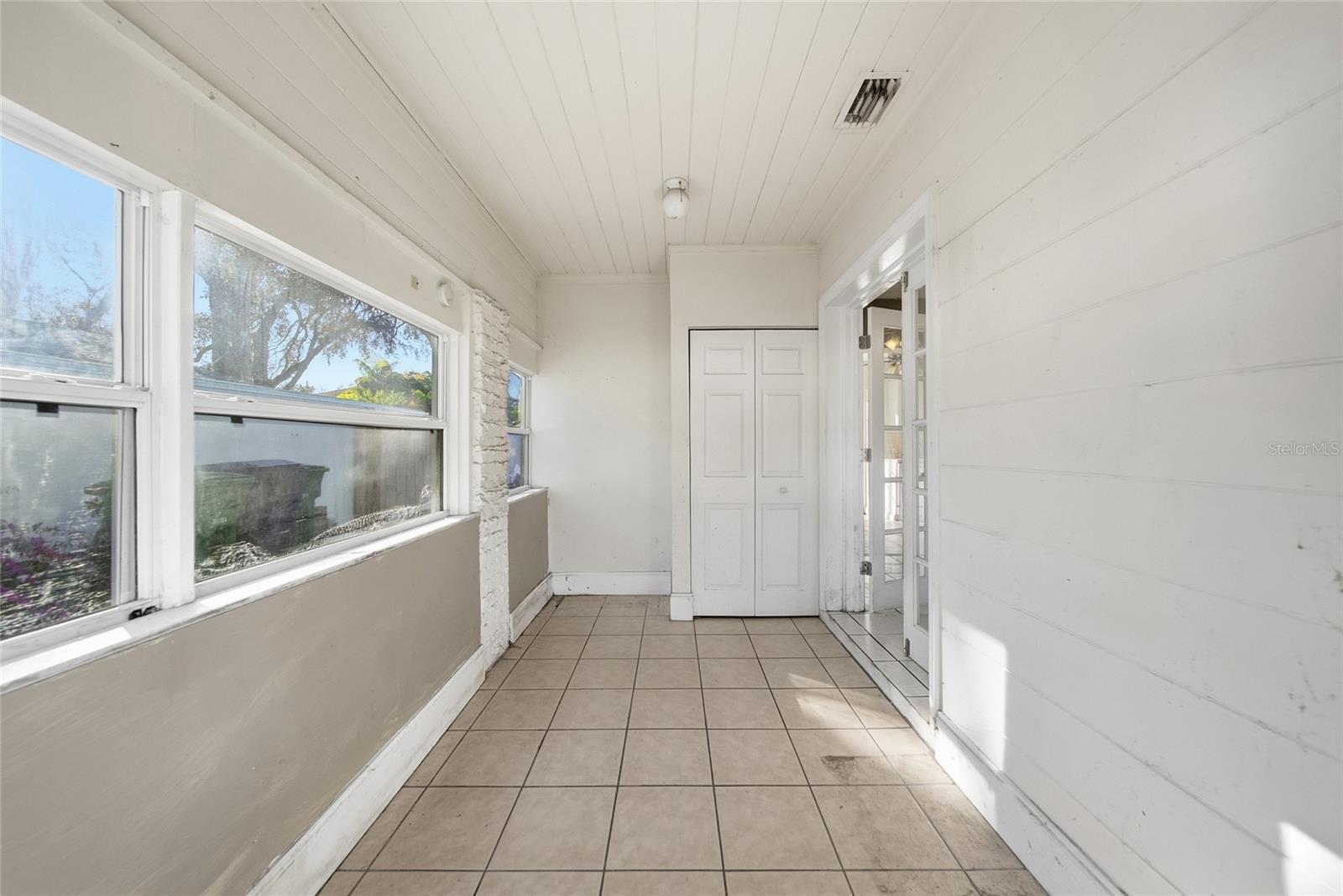 Image 12 of 25 For 3312 Ballast Point Boulevard