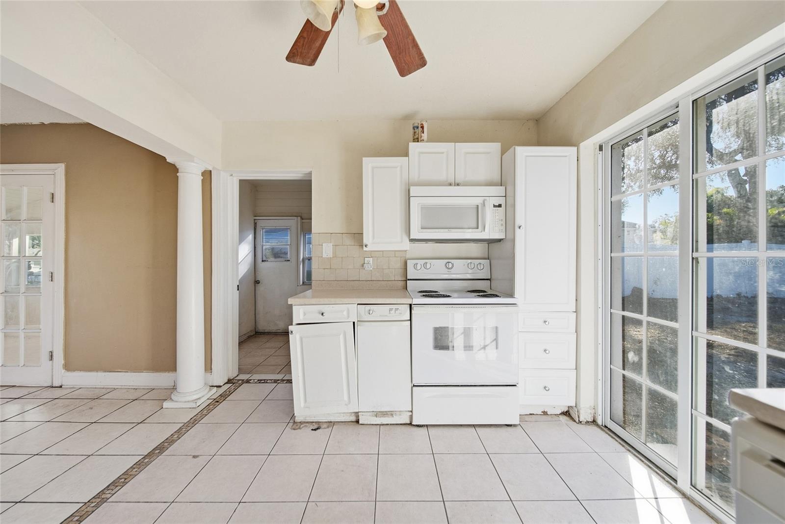 Image 14 of 25 For 3312 Ballast Point Boulevard