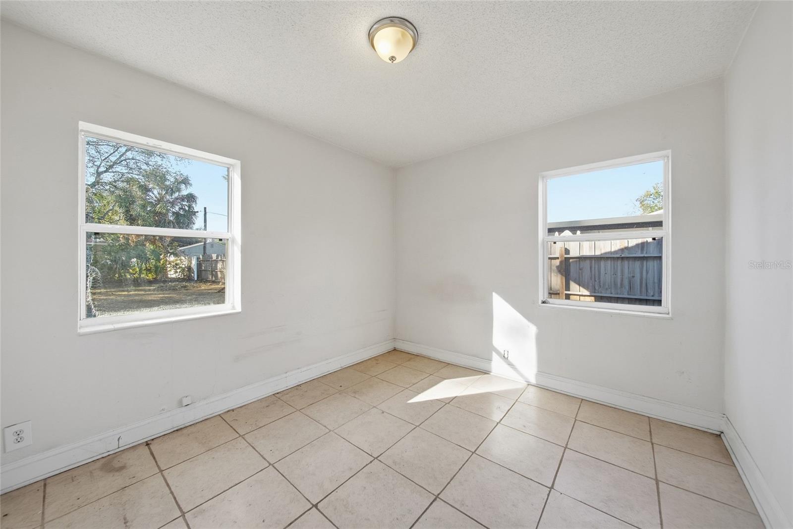 Image 5 of 25 For 3312 Ballast Point Boulevard