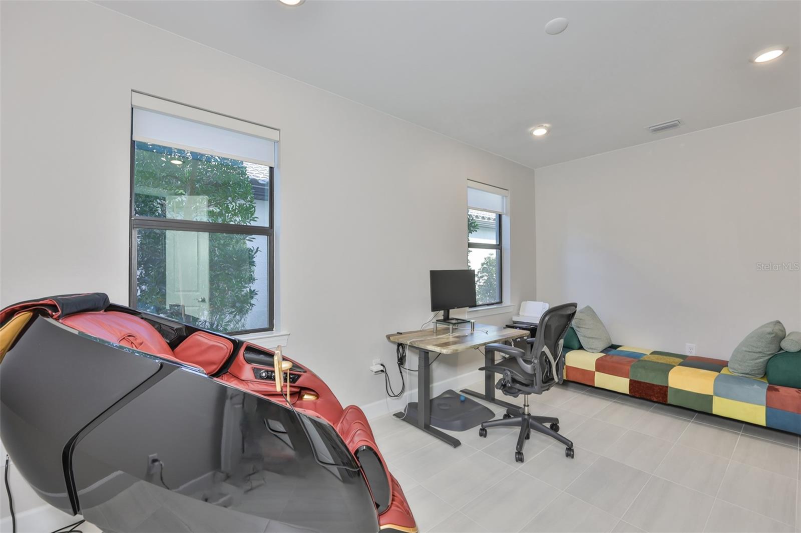 Image 21 of 56 For 16320 Hidden Oak Loop