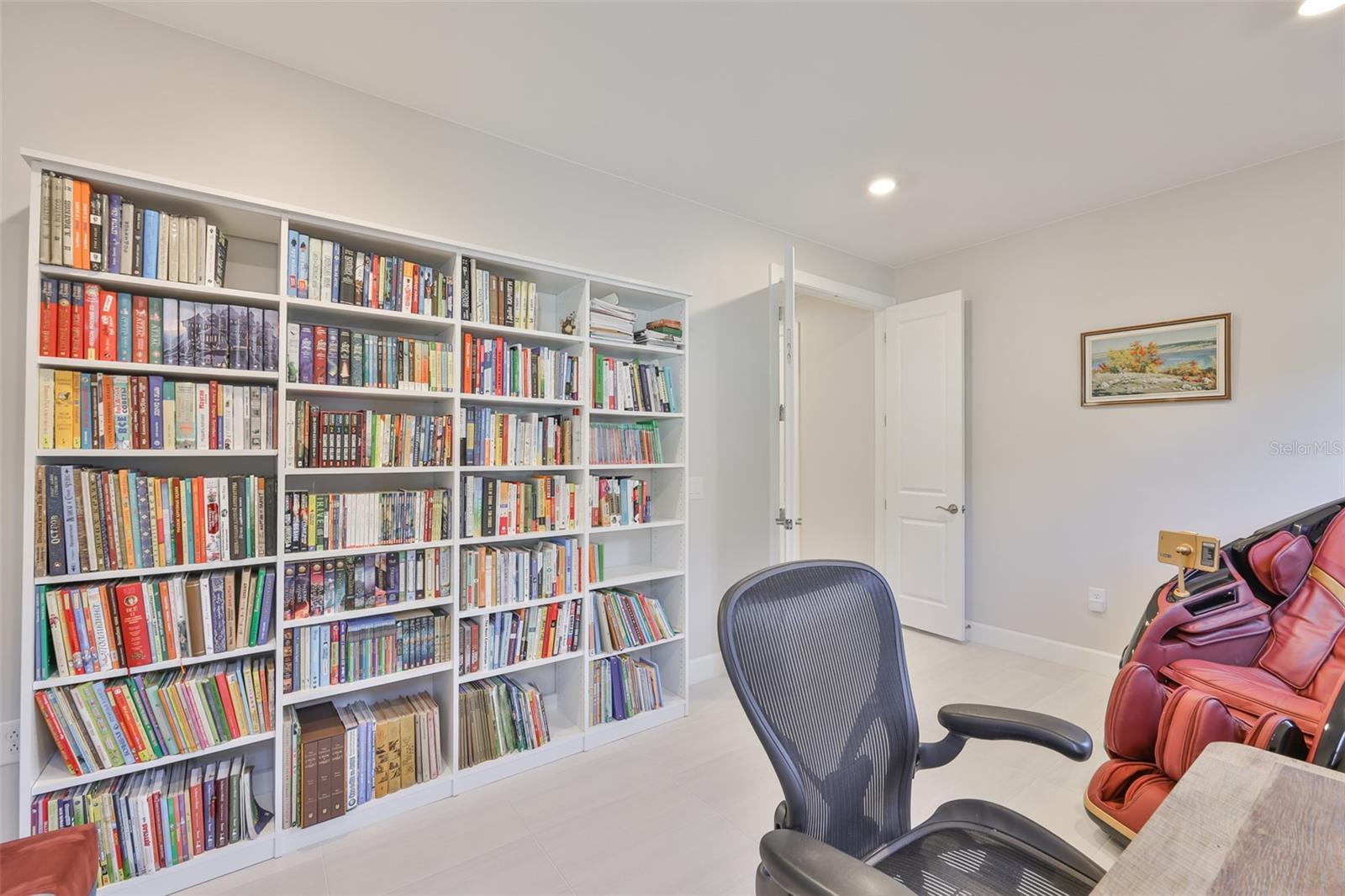 Image 23 of 56 For 16320 Hidden Oak Loop