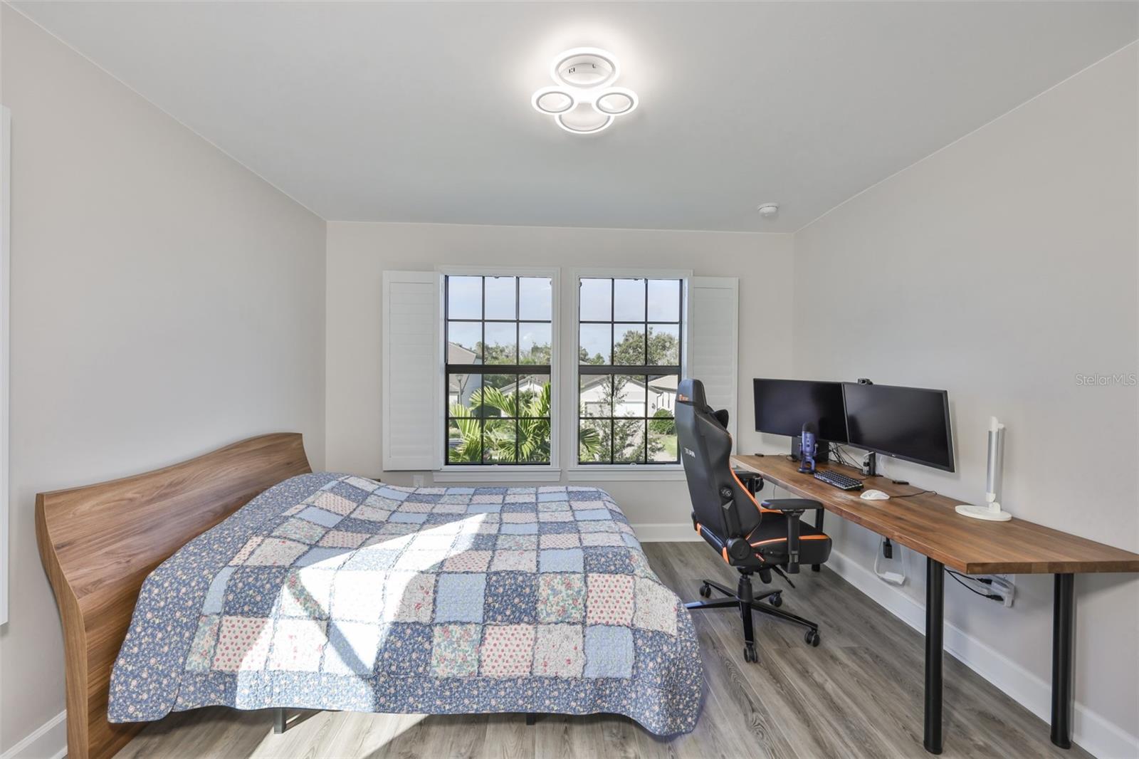 Image 29 of 56 For 16320 Hidden Oak Loop