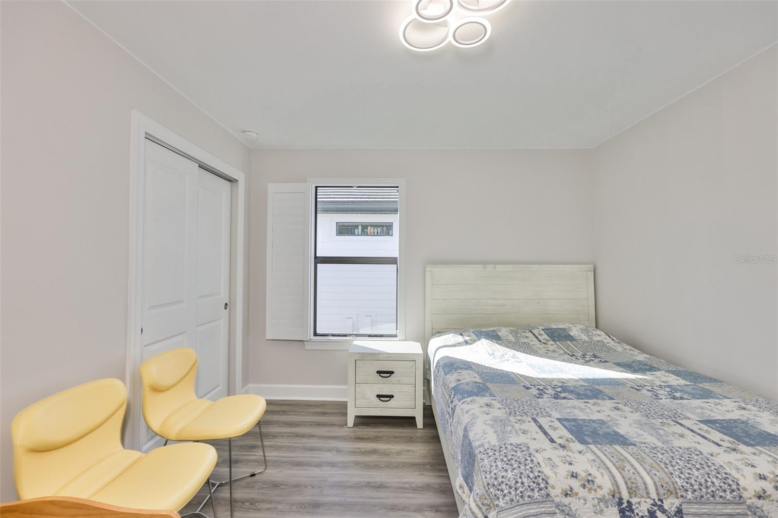 Image 31 of 56 For 16320 Hidden Oak Loop