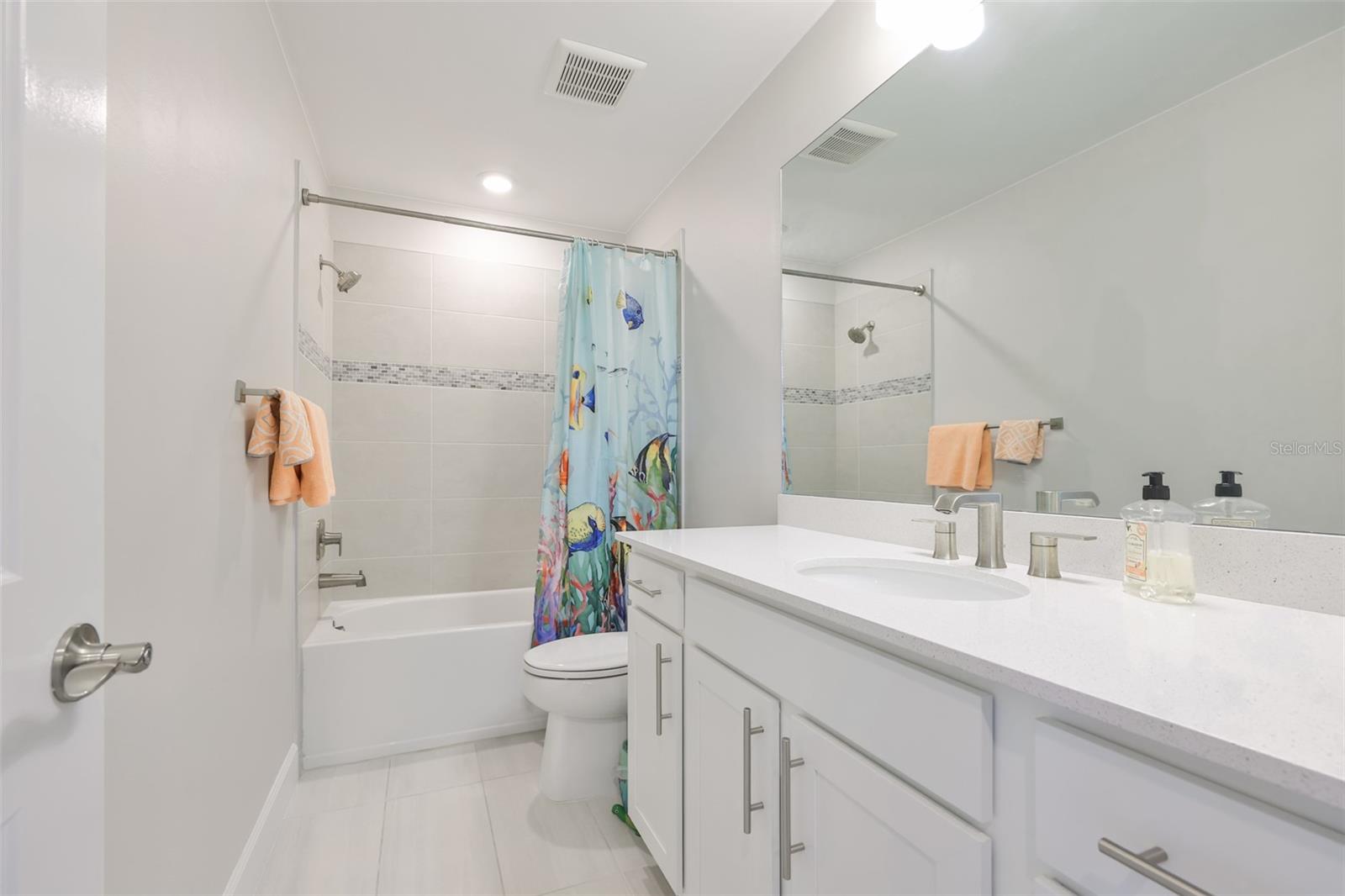 Image 33 of 56 For 16320 Hidden Oak Loop