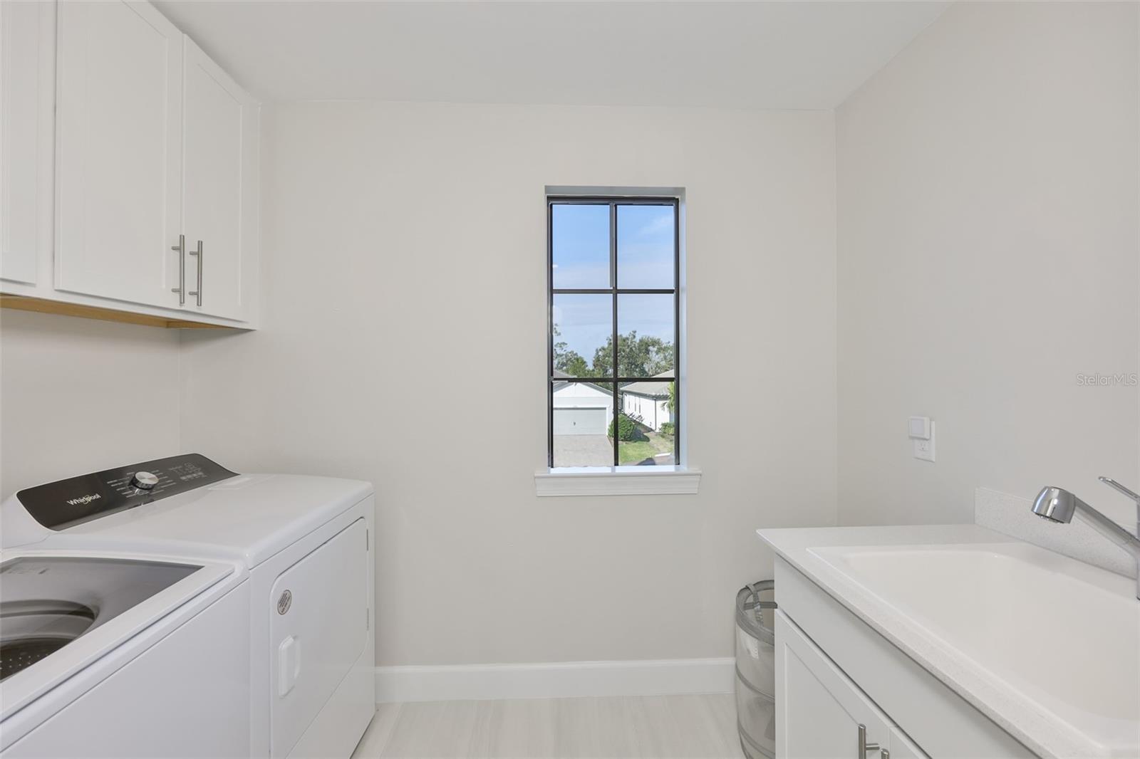 Image 35 of 56 For 16320 Hidden Oak Loop