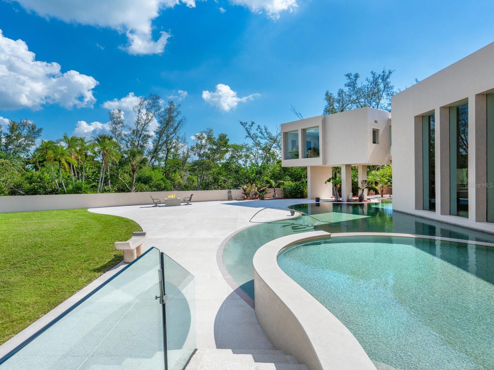 Image 12 of 83 For 6610 Gulf Of Mexico Drive