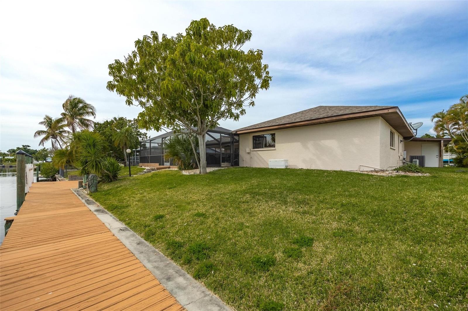 Image 37 of 50 For 1719 Bluewater Terrace