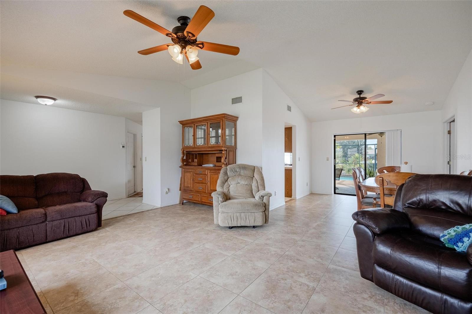 Image 9 of 50 For 1719 Bluewater Terrace