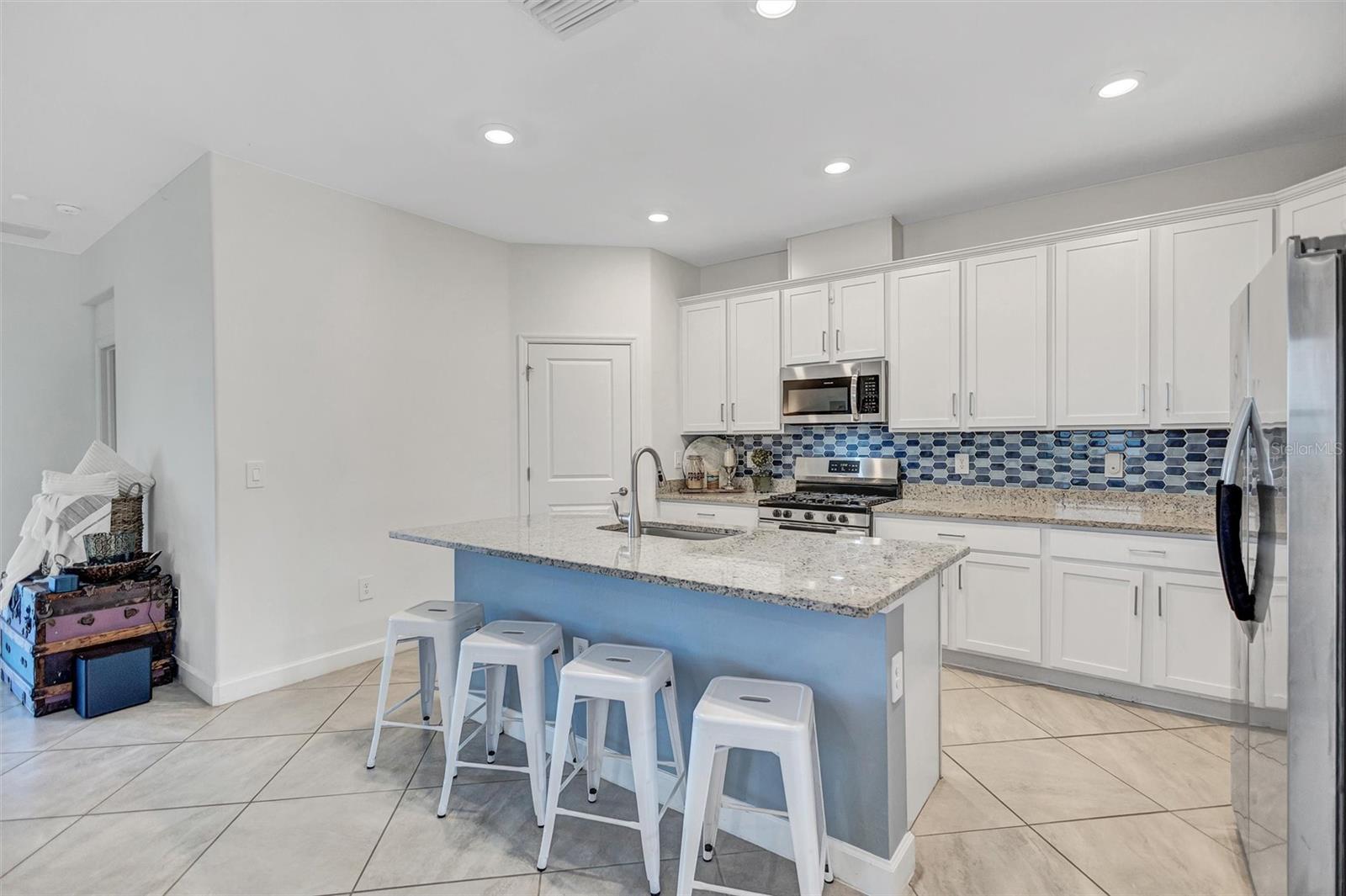 Image 12 of 46 For 15531 Islandwalk Avenue