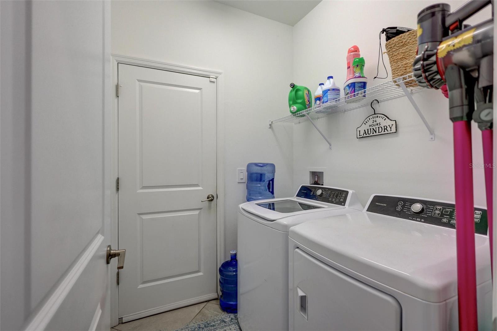 Image 17 of 46 For 15531 Islandwalk Avenue