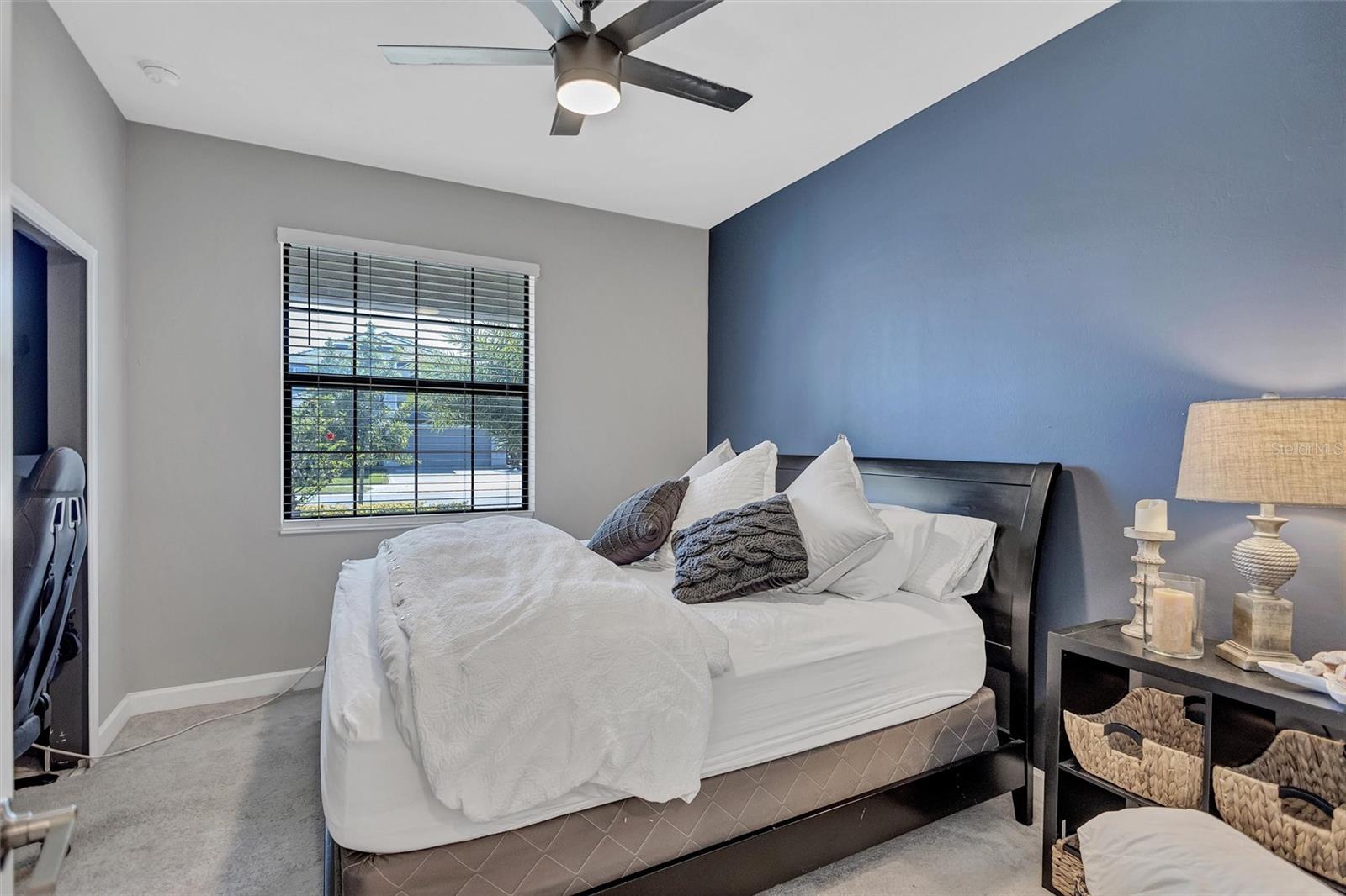 Image 20 of 46 For 15531 Islandwalk Avenue