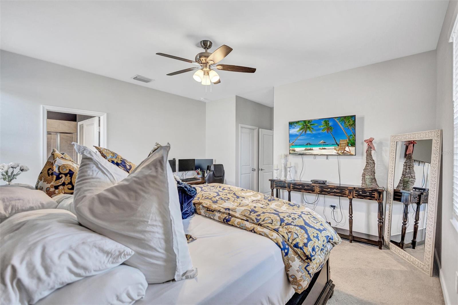 Image 27 of 46 For 15531 Islandwalk Avenue