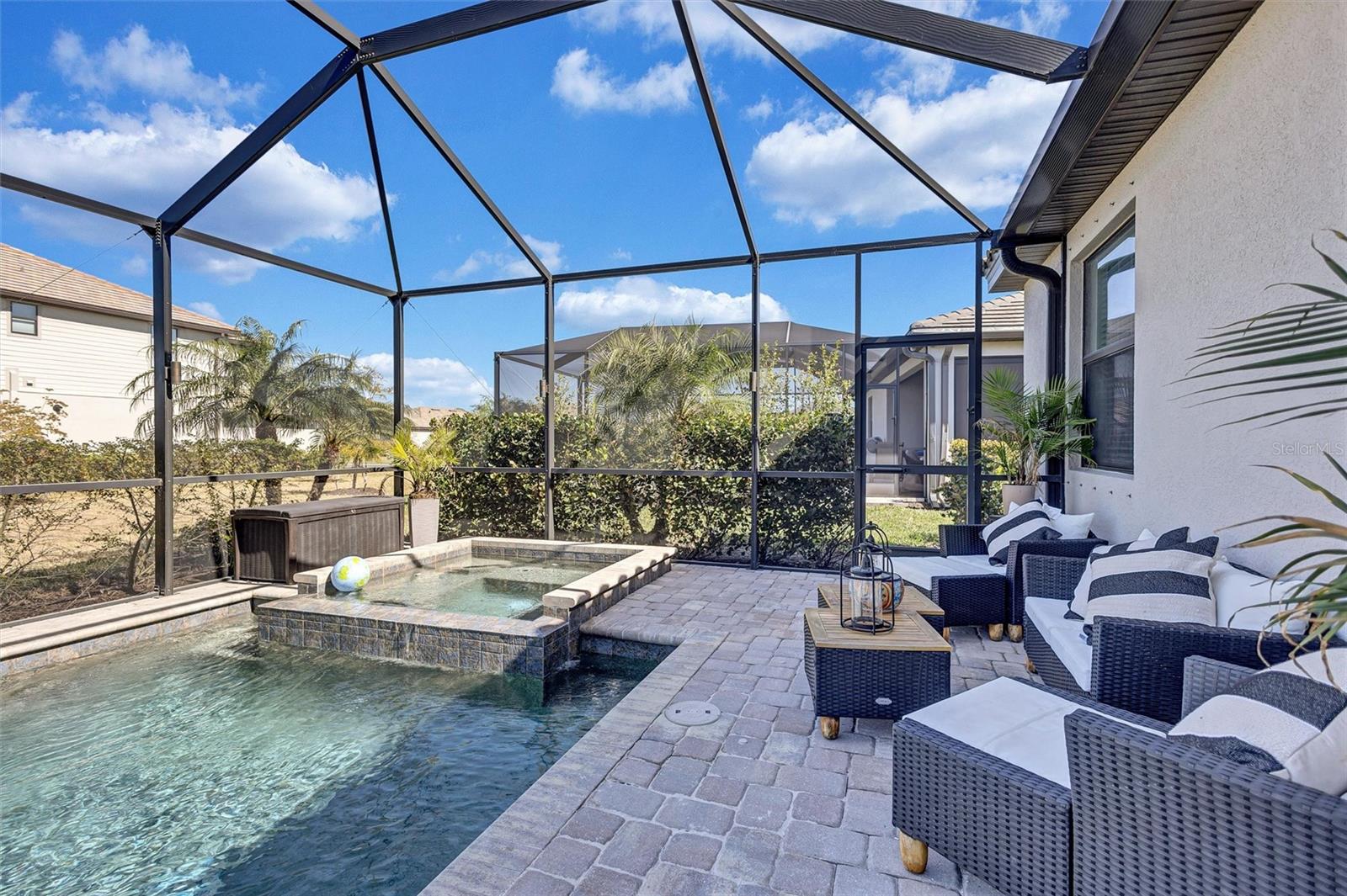 Image 30 of 46 For 15531 Islandwalk Avenue