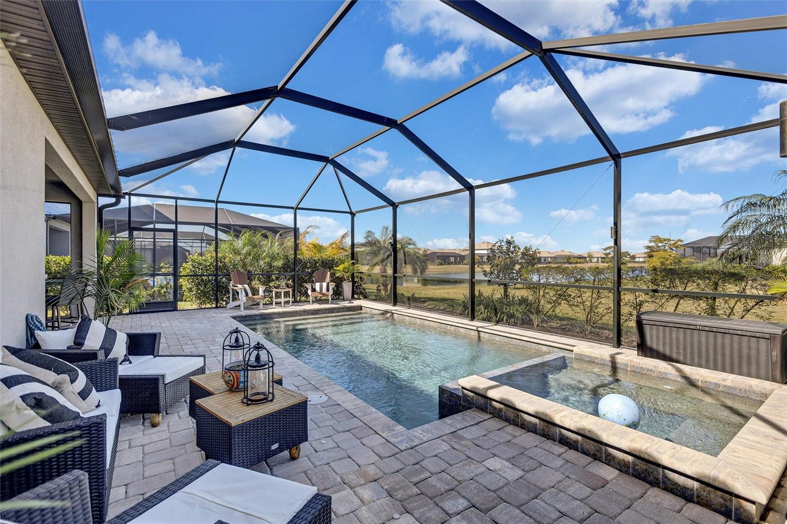 Image 34 of 46 For 15531 Islandwalk Avenue