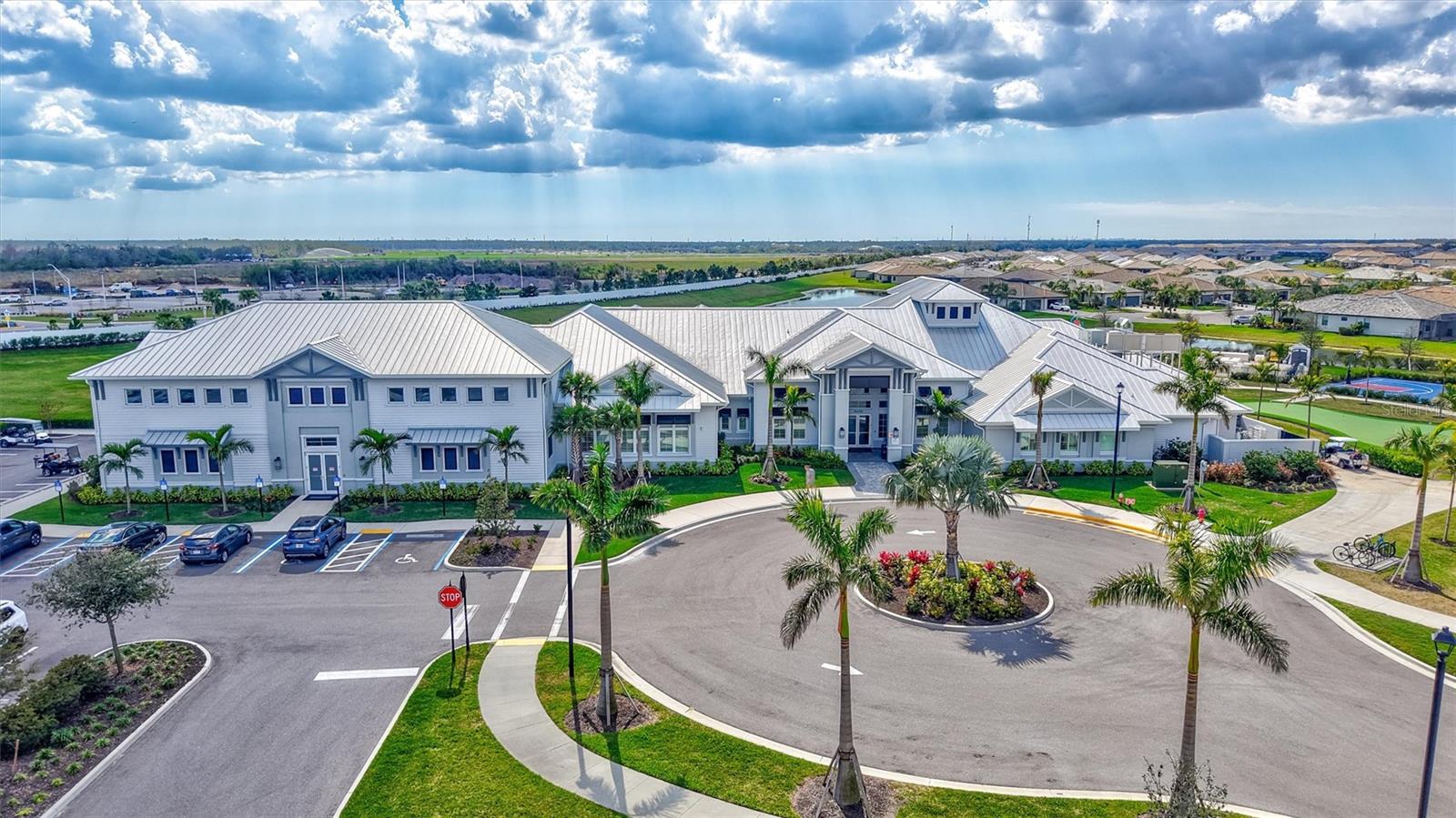 Image 36 of 46 For 15531 Islandwalk Avenue