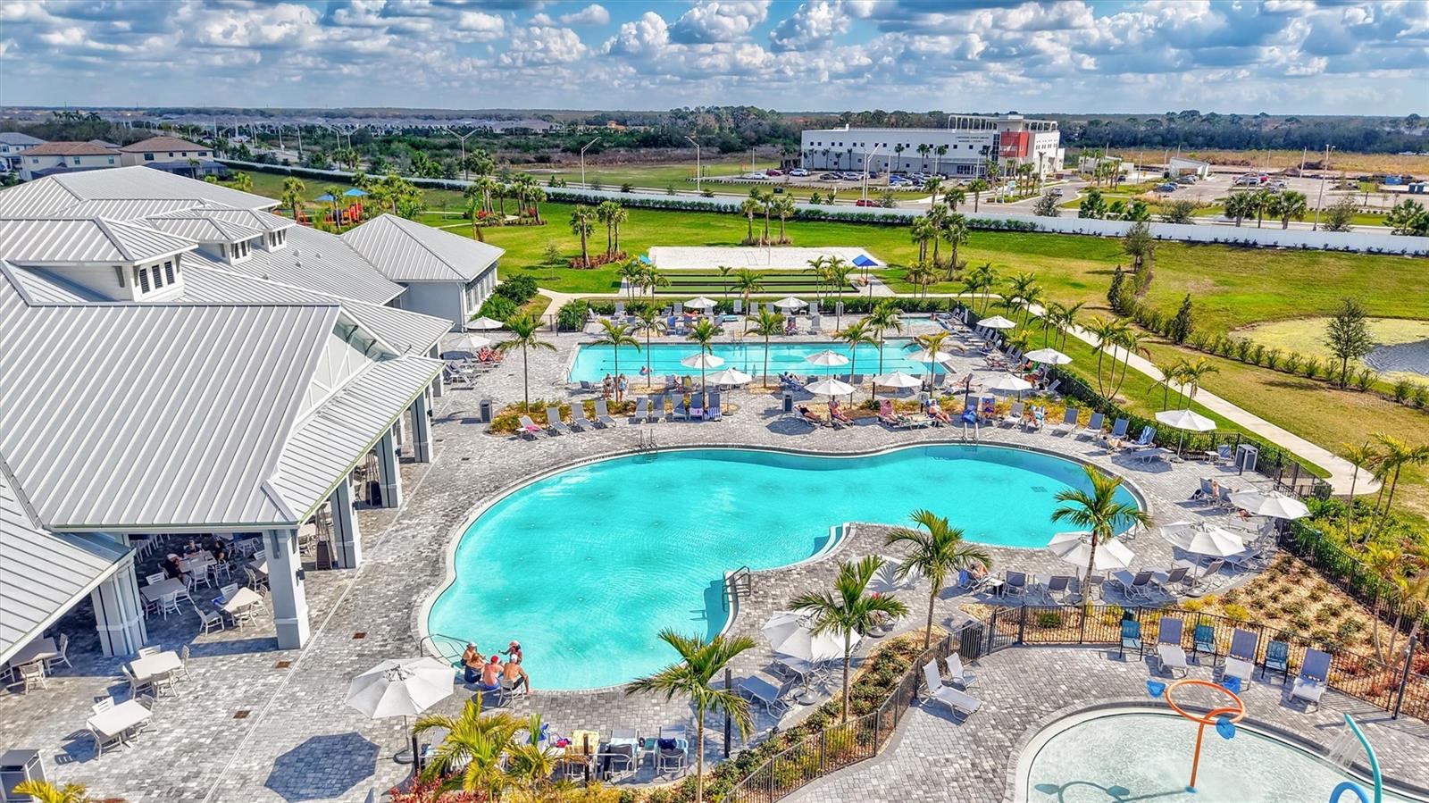 Image 37 of 46 For 15531 Islandwalk Avenue