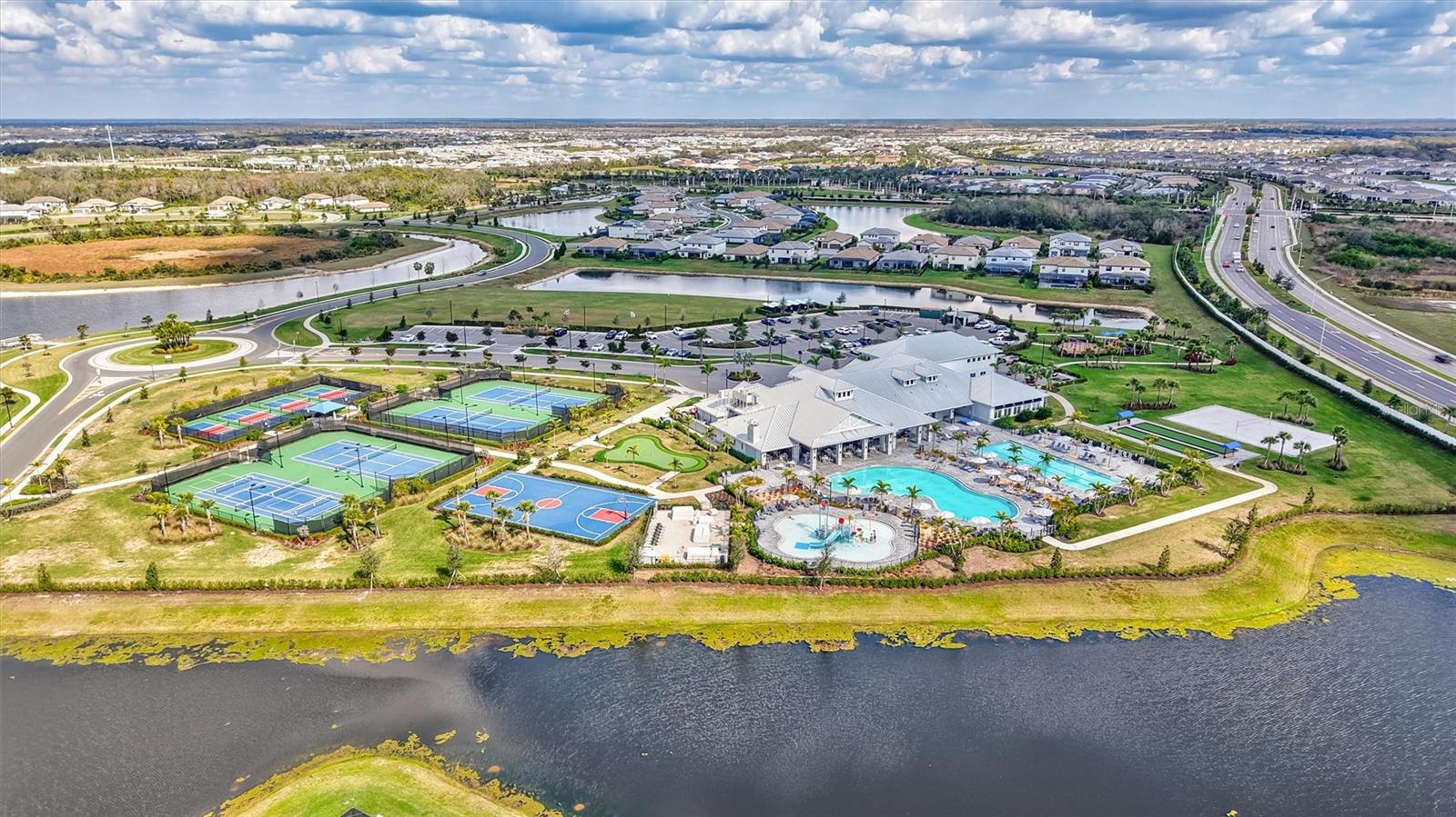 Image 39 of 46 For 15531 Islandwalk Avenue