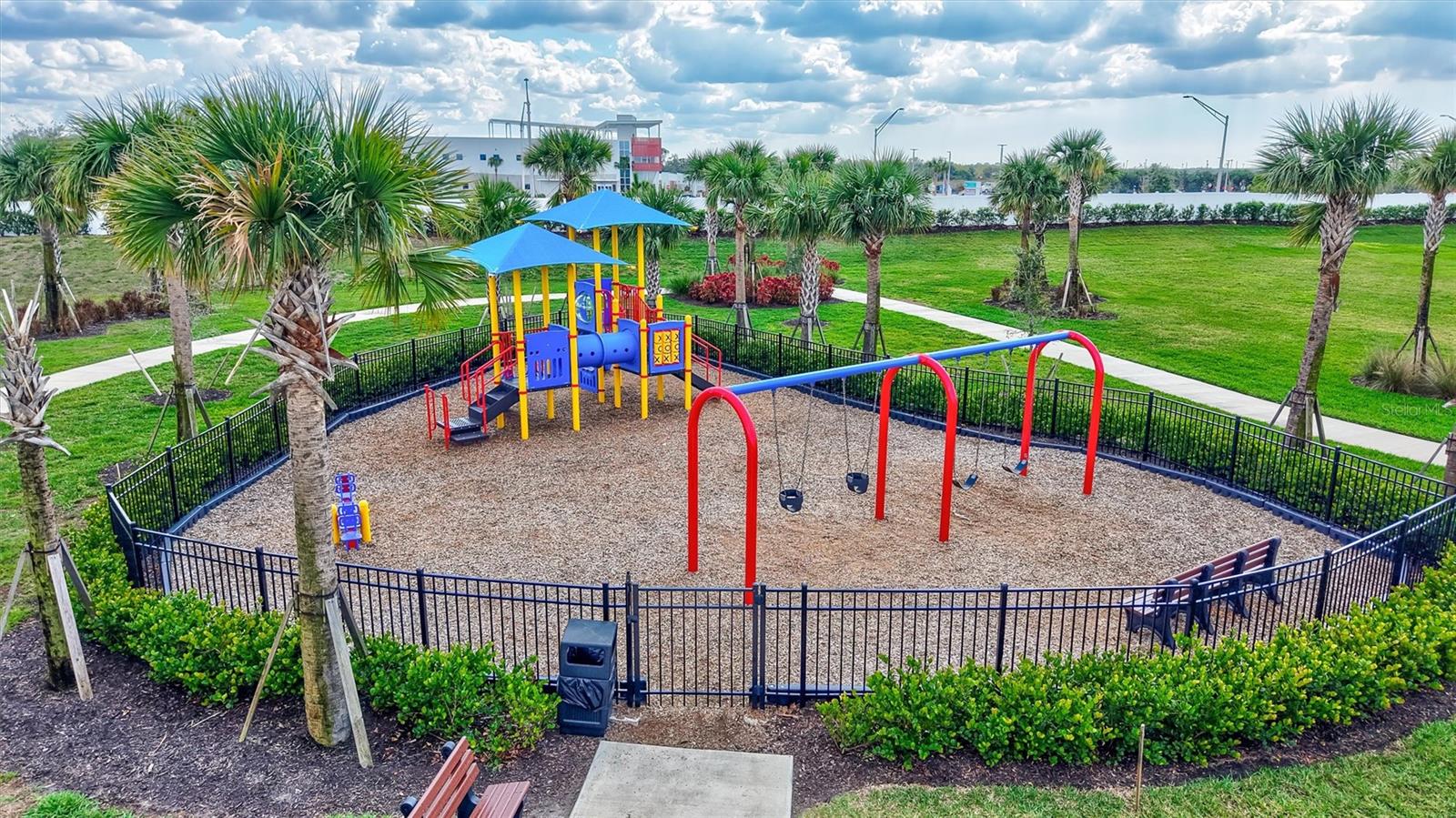 Image 43 of 46 For 15531 Islandwalk Avenue