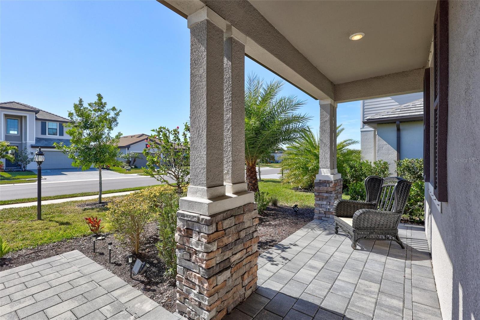 Image 5 of 46 For 15531 Islandwalk Avenue