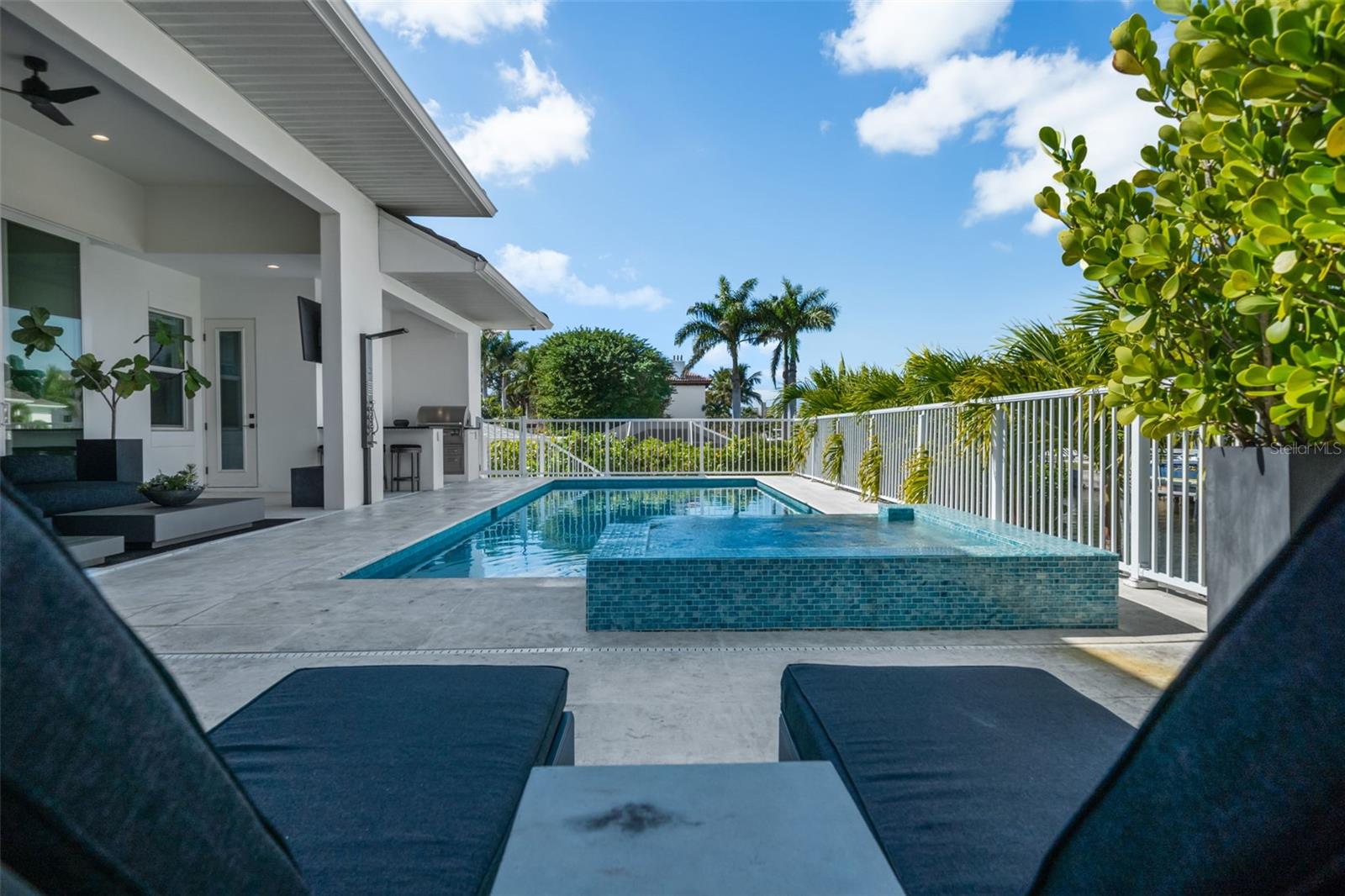 Image 32 of 81 For 1643 Stanford Lane