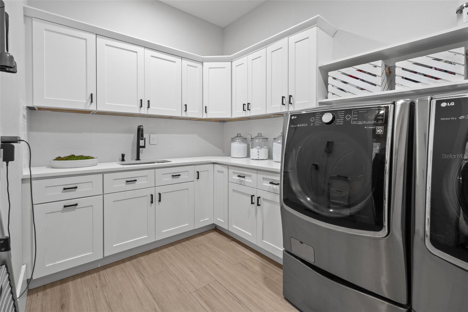 Image 63 of 81 For 1643 Stanford Lane