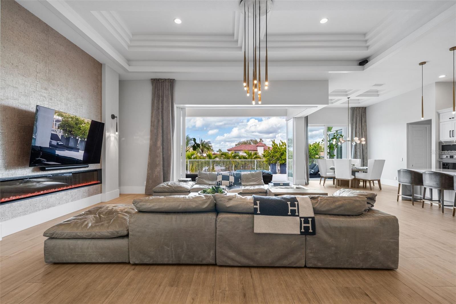 Image 9 of 81 For 1643 Stanford Lane