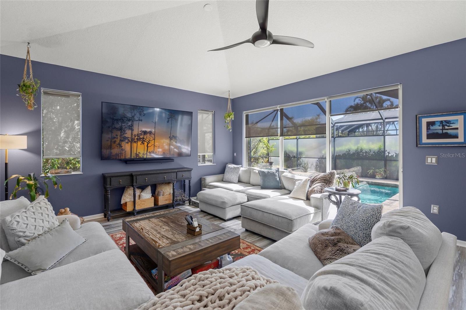 Image 15 of 40 For 6723 Tailfeather Way