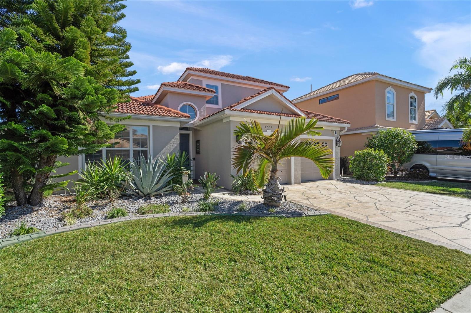 Image 2 of 40 For 6723 Tailfeather Way