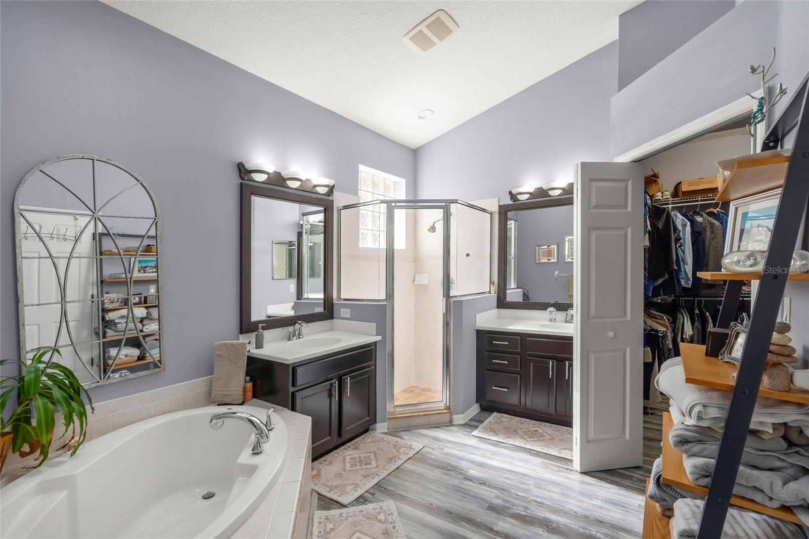 Image 20 of 40 For 6723 Tailfeather Way