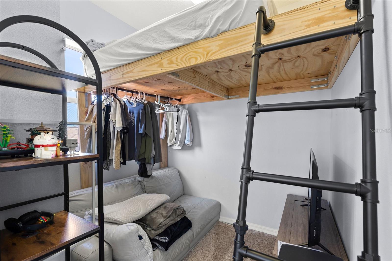 Image 29 of 40 For 6723 Tailfeather Way