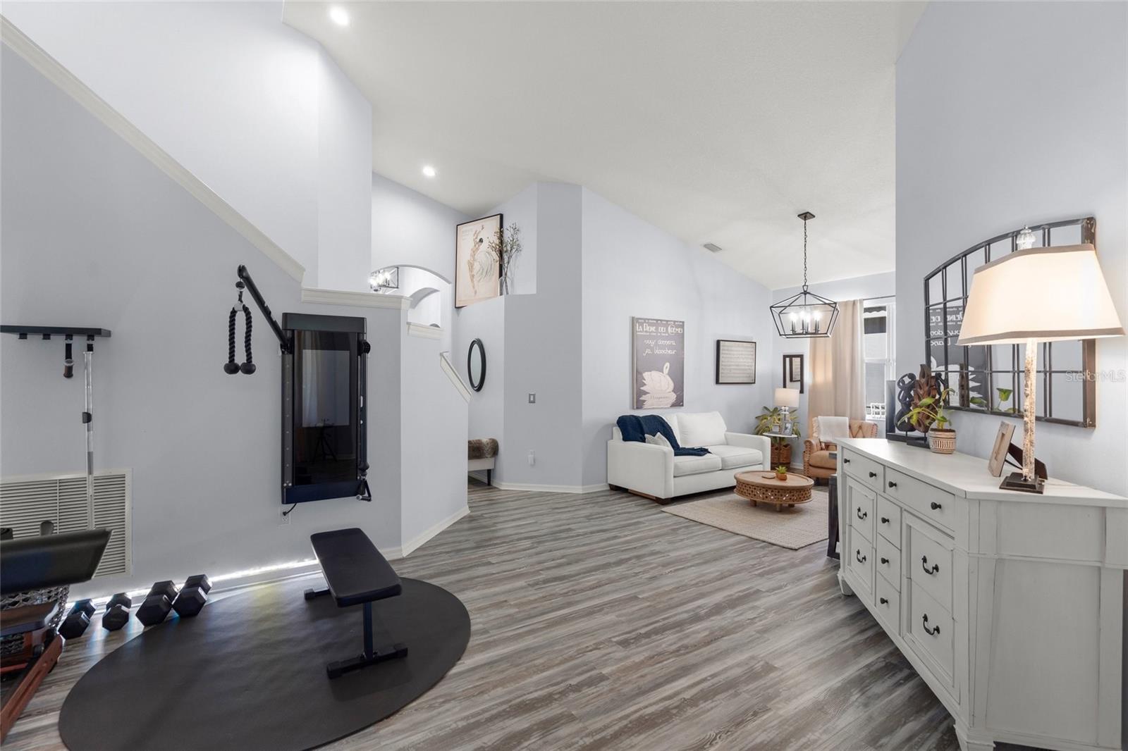 Image 5 of 40 For 6723 Tailfeather Way