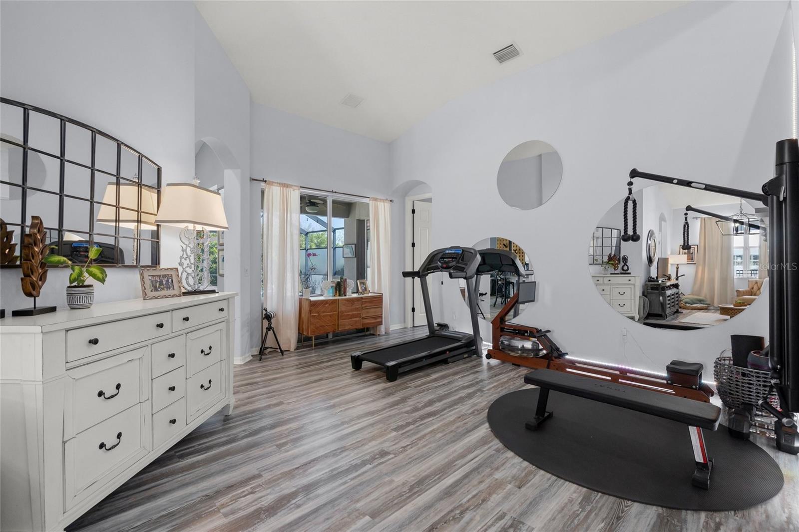 Image 9 of 40 For 6723 Tailfeather Way