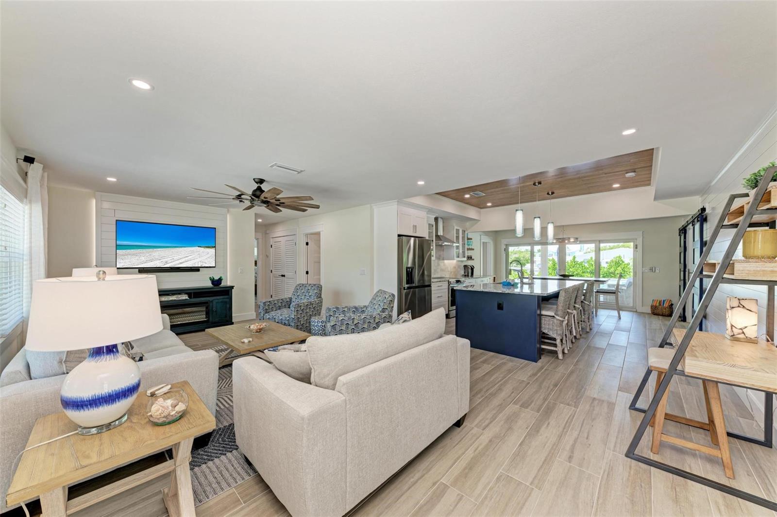 Image 14 of 60 For 504 Bayview Drive