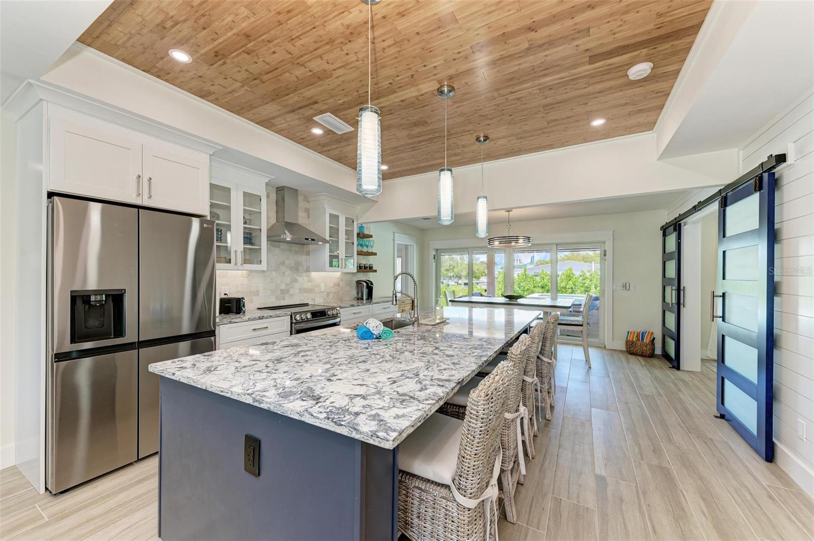 Image 20 of 60 For 504 Bayview Drive