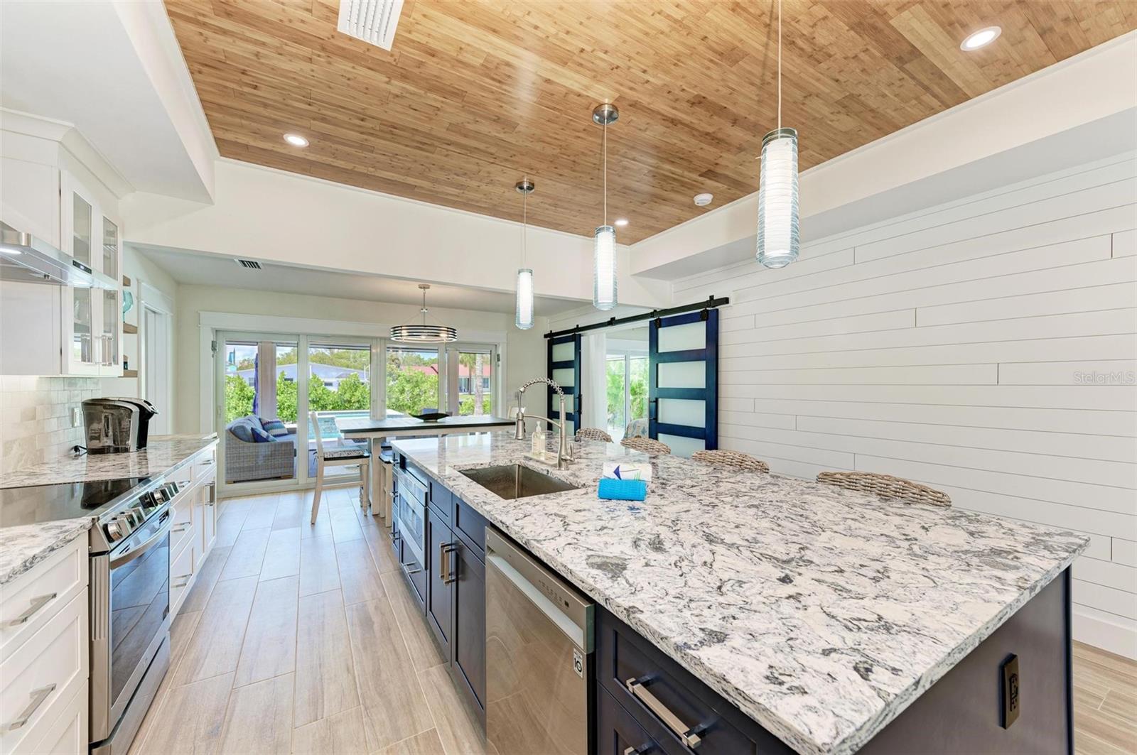 Image 22 of 60 For 504 Bayview Drive