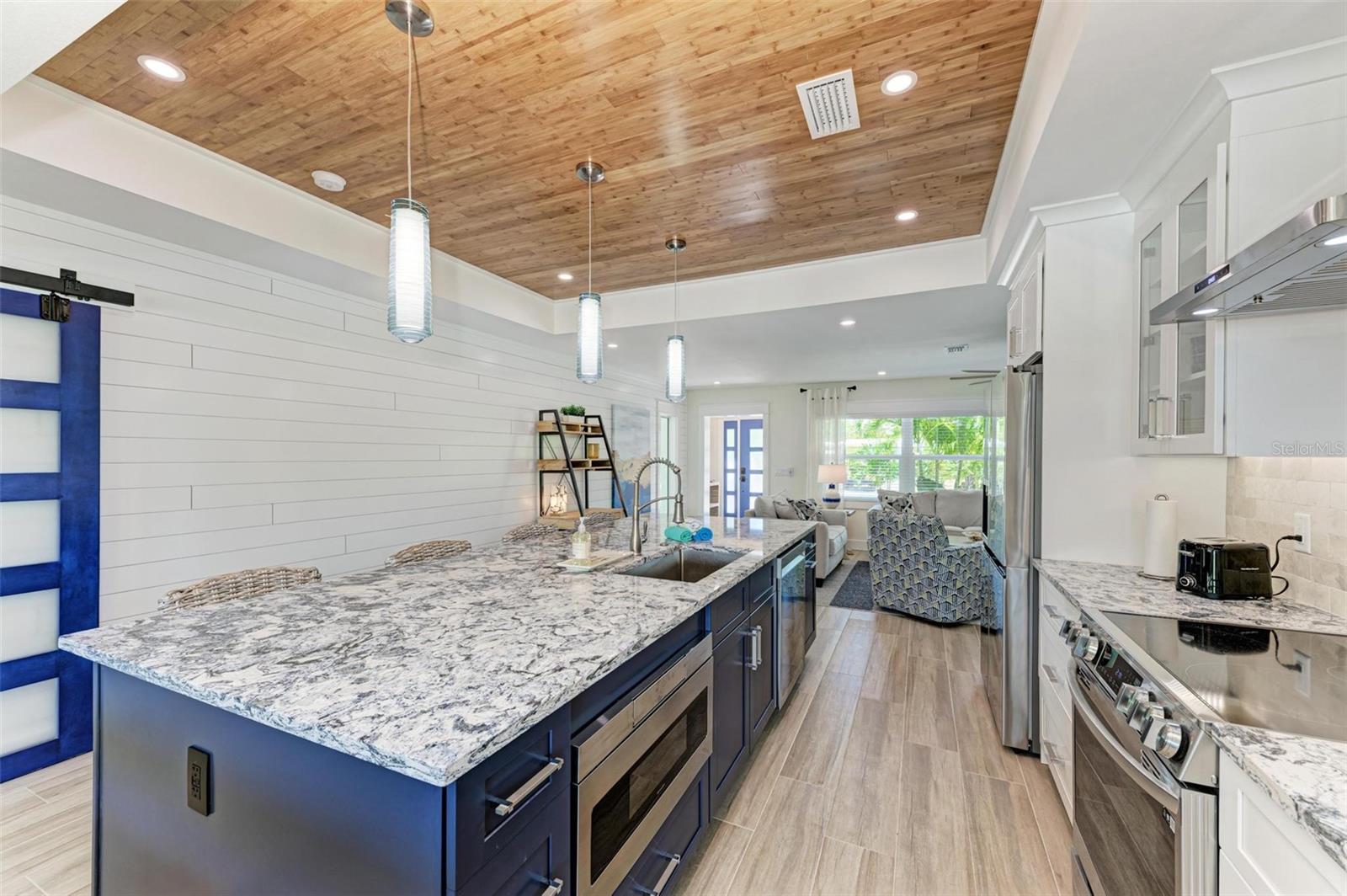 Image 25 of 60 For 504 Bayview Drive