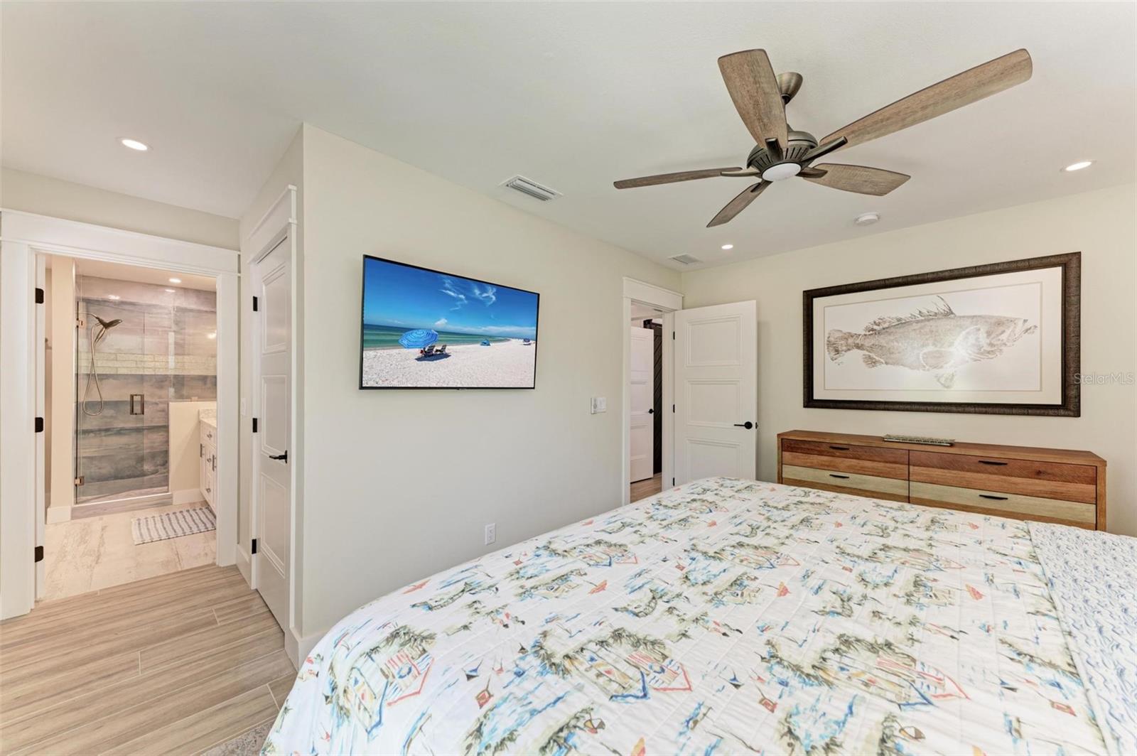 Image 35 of 60 For 504 Bayview Drive