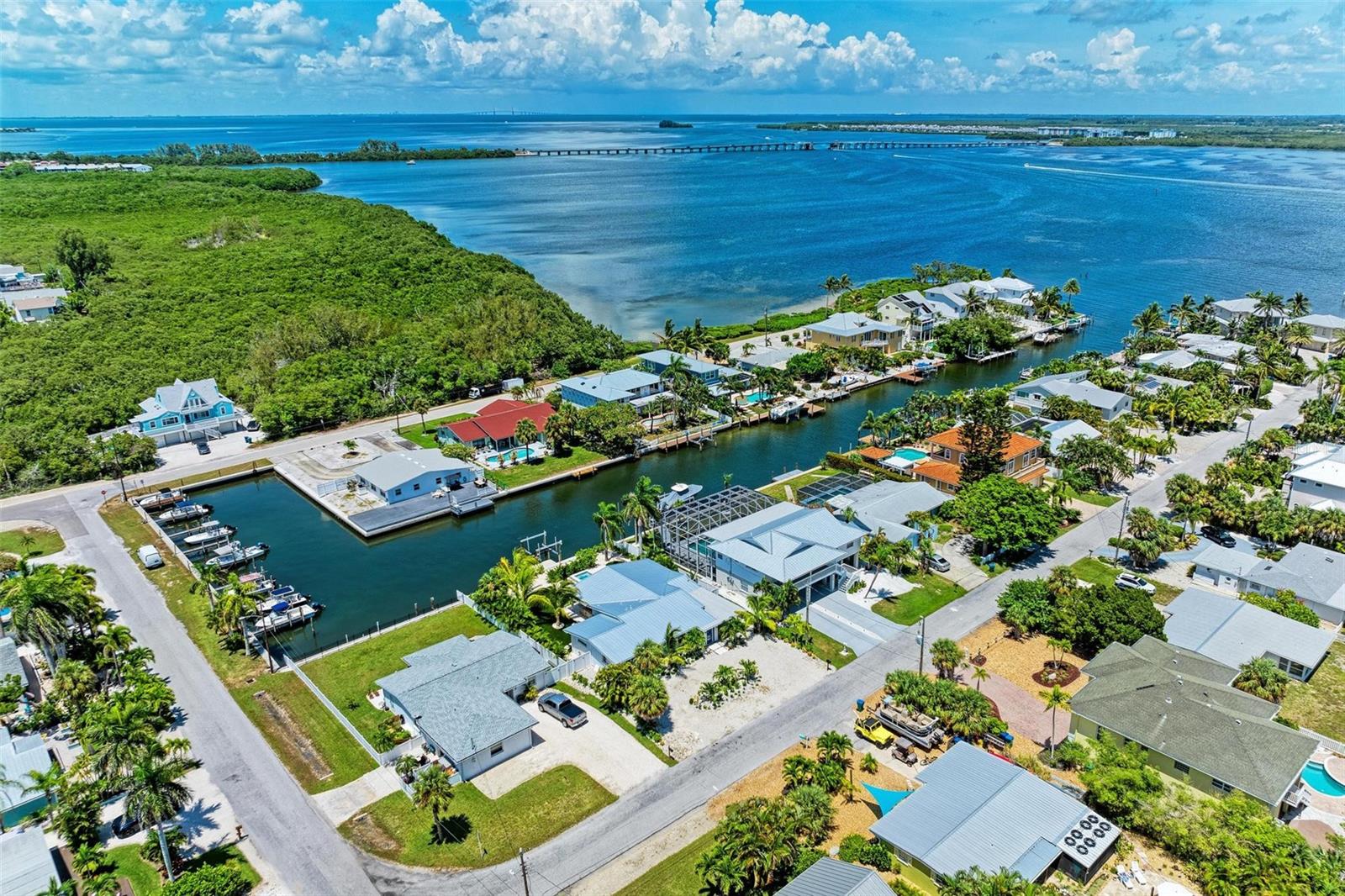 Image 7 of 60 For 504 Bayview Drive