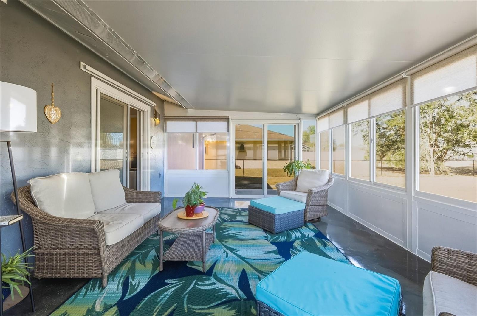 Listing photo id 22 for 4162 Winfall Avenue