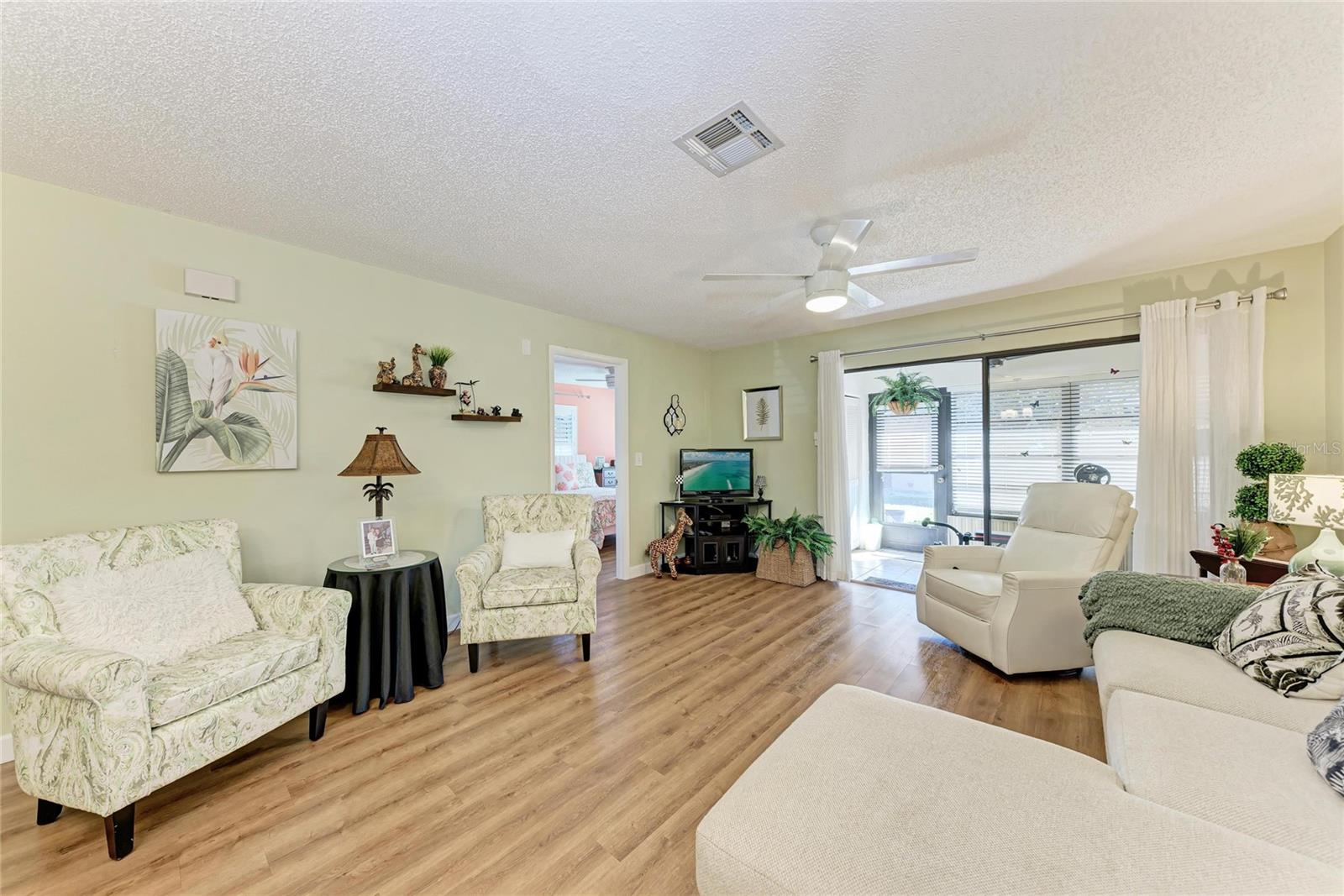 Image 4 of 28 For 2808 60th Avenue W 1201