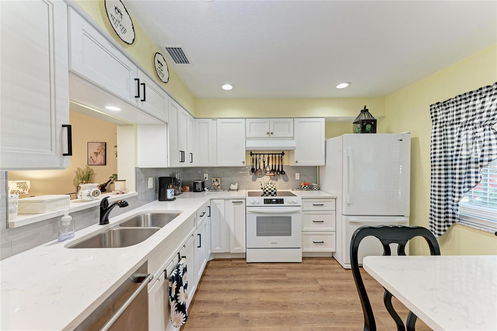 Image 6 of 28 For 2808 60th Avenue W 1201