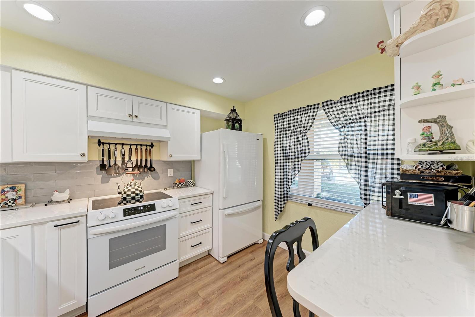 Image 7 of 28 For 2808 60th Avenue W 1201