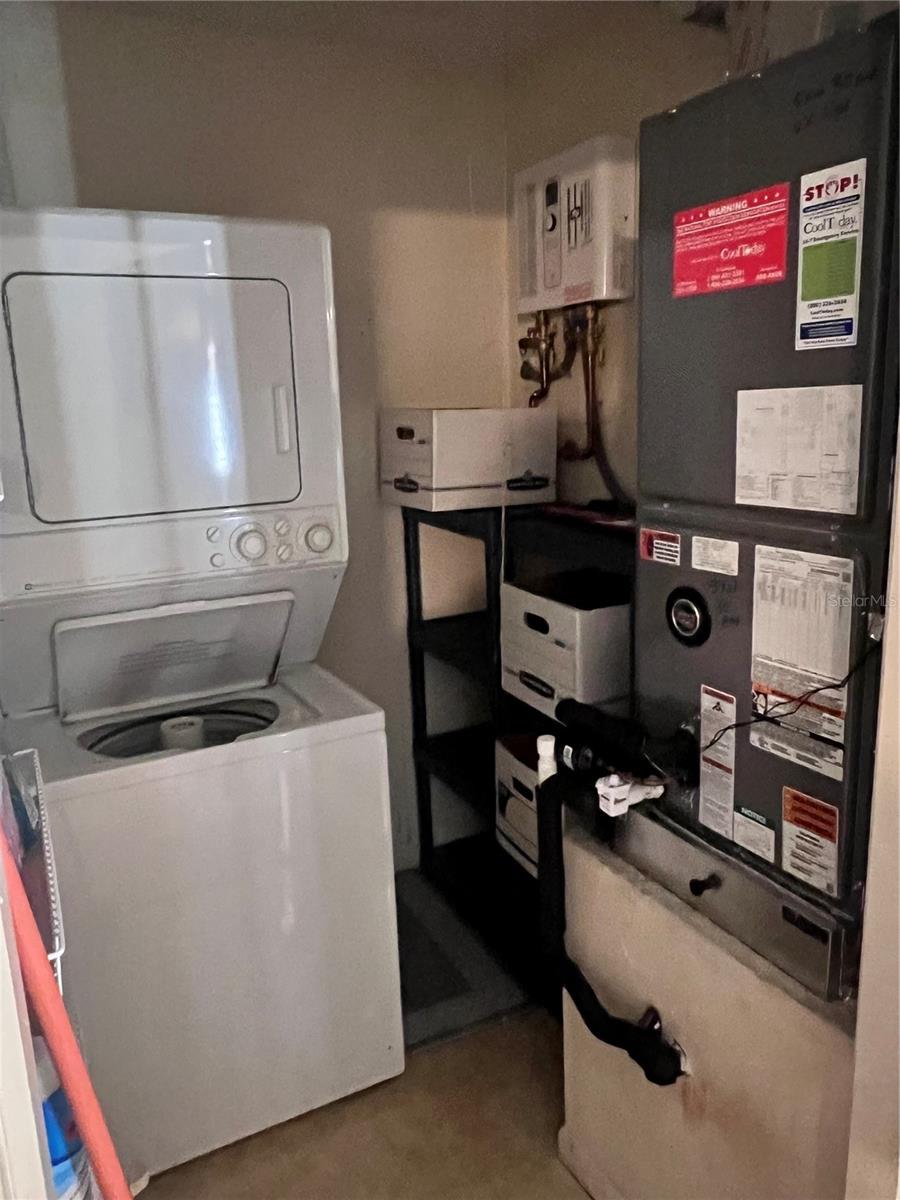 Image 13 of 38 For 5221 Lake Village Drive 24