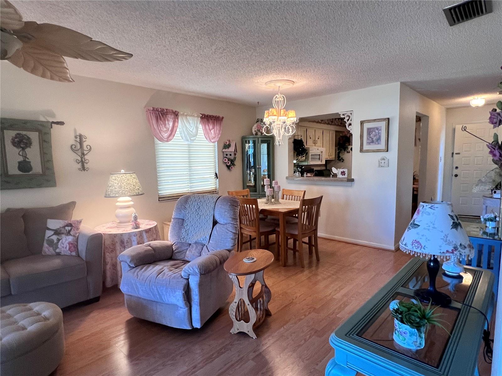 Image 18 of 38 For 5221 Lake Village Drive 24