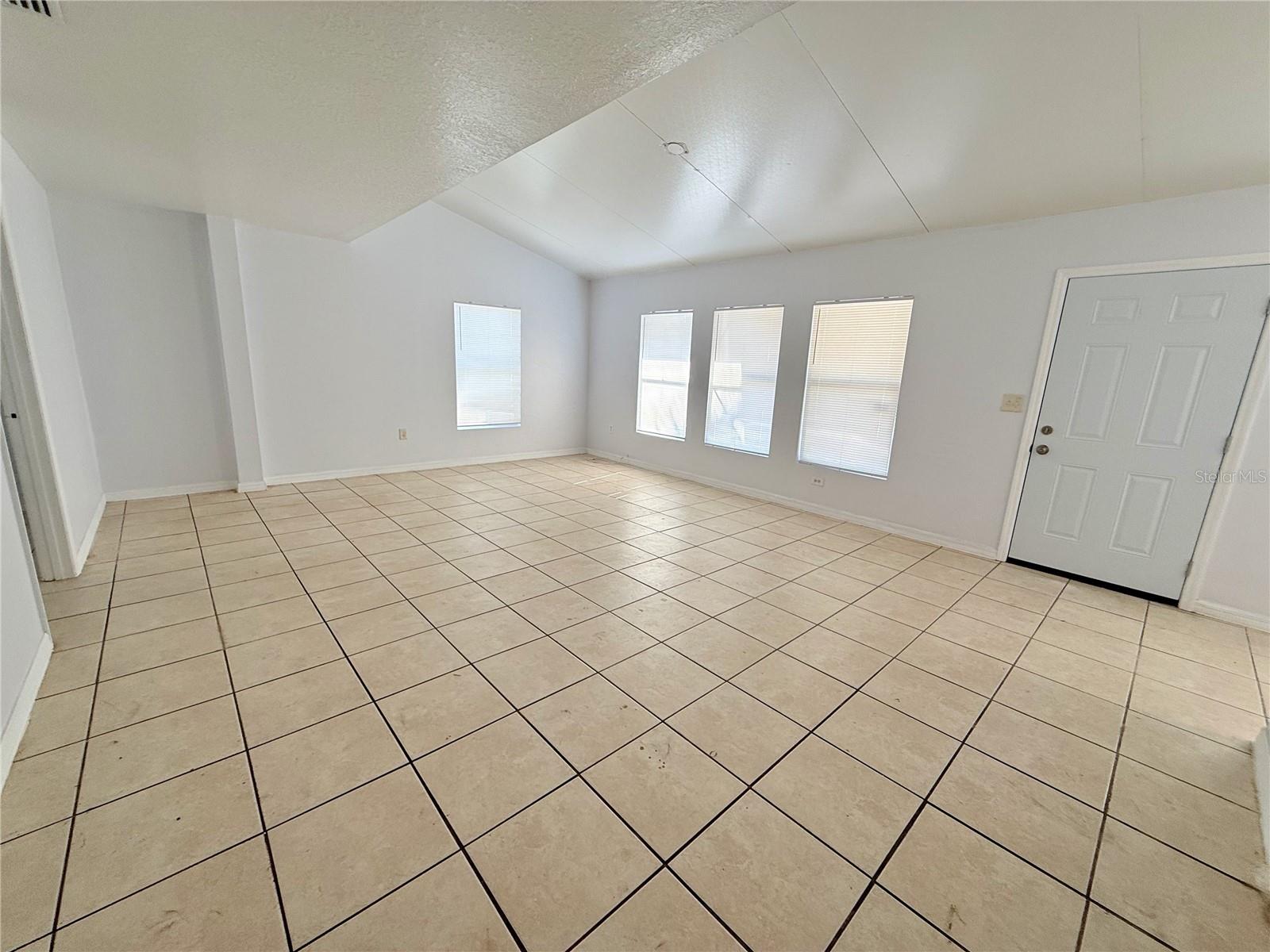 Image 4 of 18 For 1427 45th Avenue Circle W