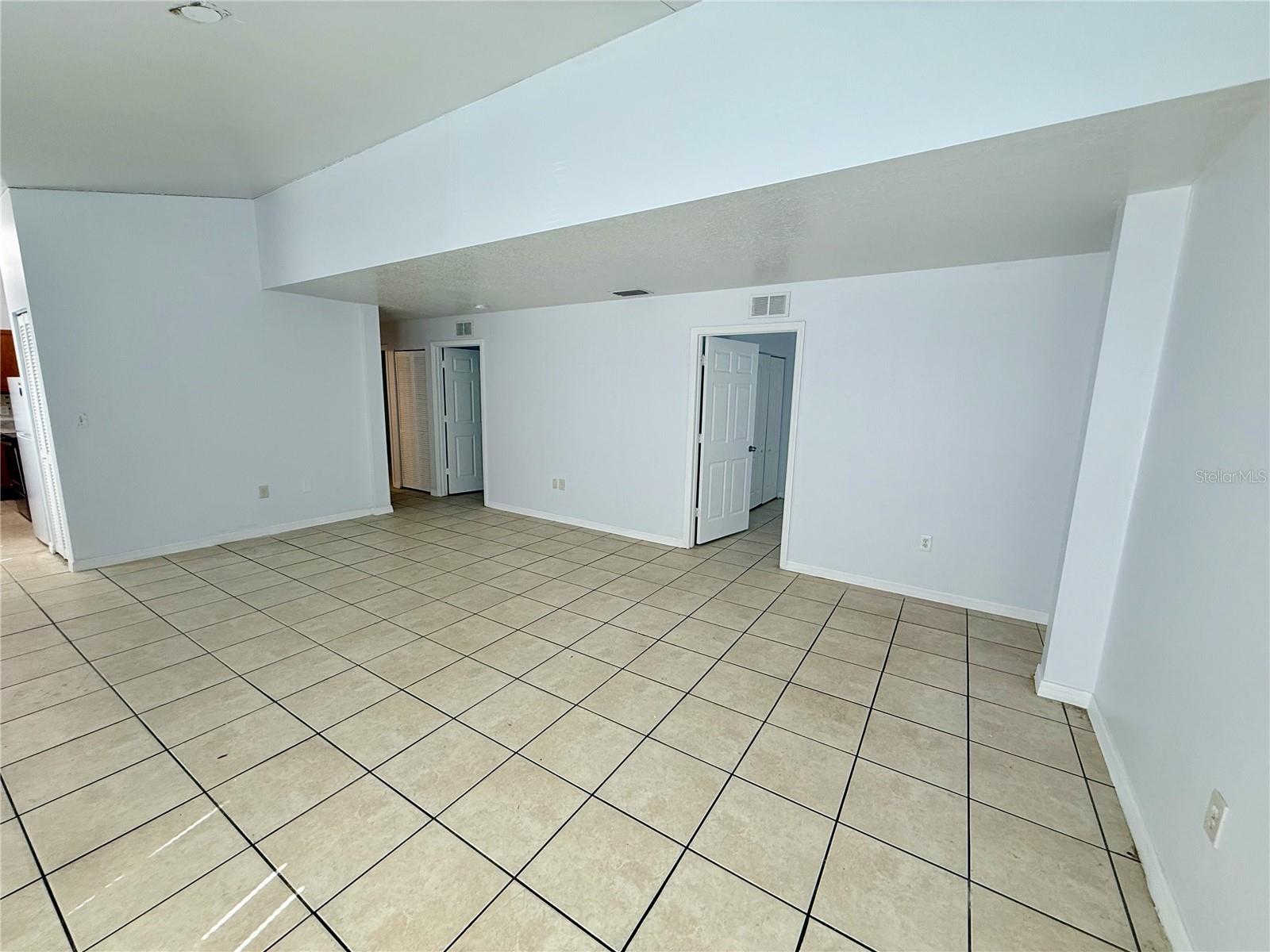 Image 5 of 18 For 1427 45th Avenue Circle W