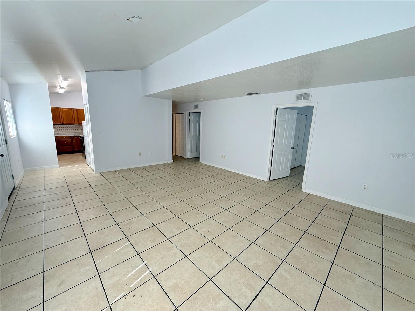 Image 6 of 18 For 1427 45th Avenue Circle W