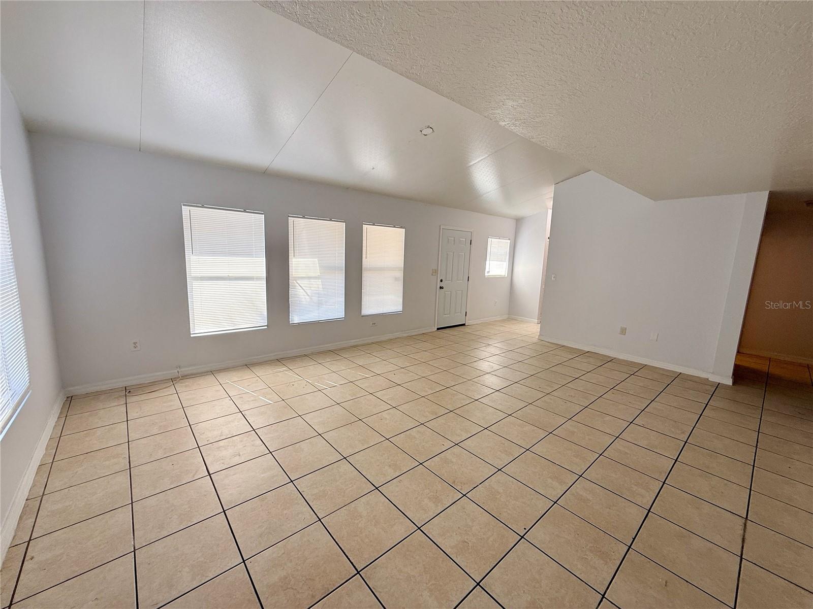 Image 7 of 18 For 1427 45th Avenue Circle W